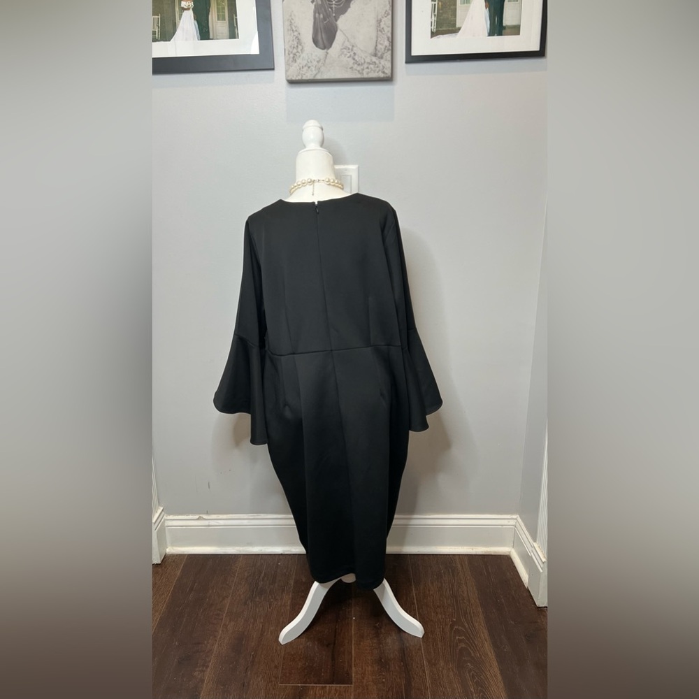 Women’s Dress (Elloquii Flare Sleeve Scuba Dress) - Picture 3 of 3